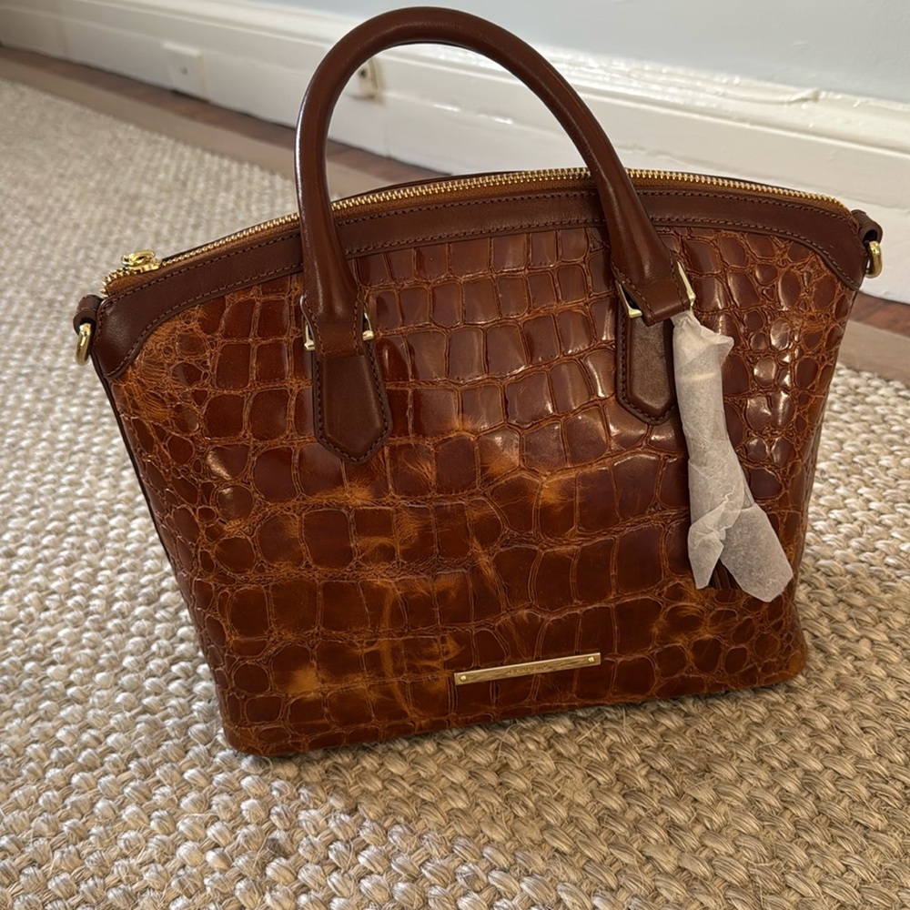 Brahmin BRAND NEW! Chestnut brown bag with gold accents